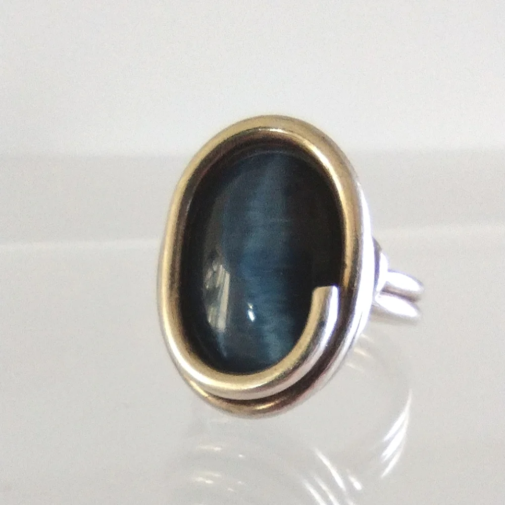 Blue Catseye Sterling Silver Wire Ring Size 6